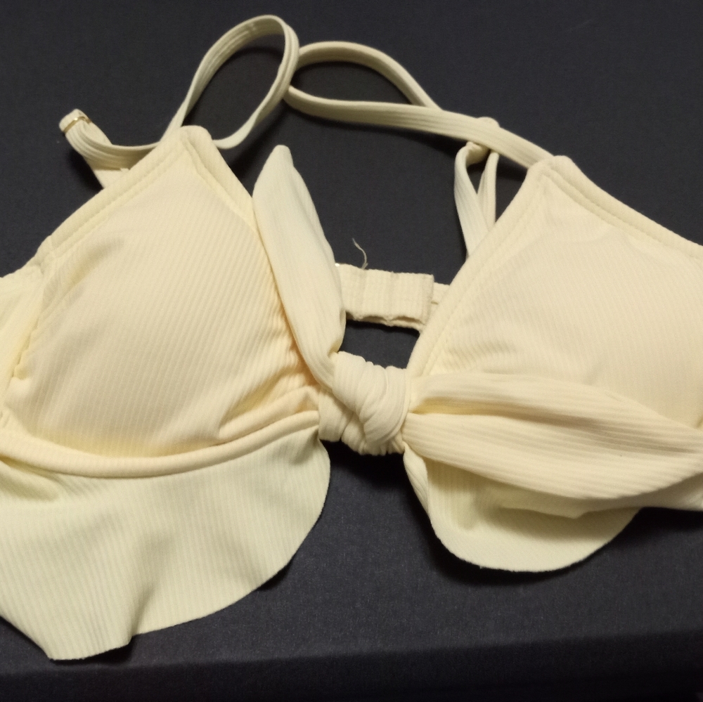 Xhilaration bikini top